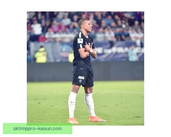 姆巴佩世界杯纪录引发关注，状态持续提升展现竞争力